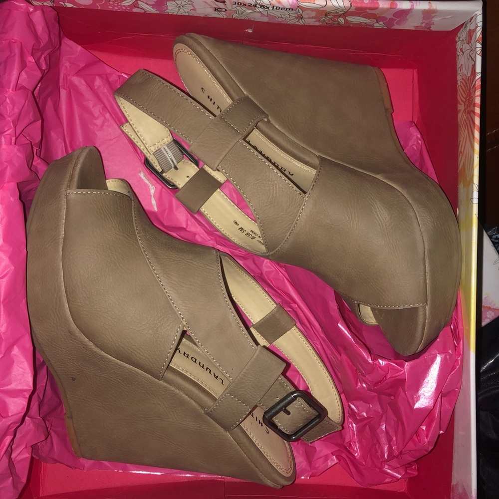 chinese laundry Mindy taupe wedges